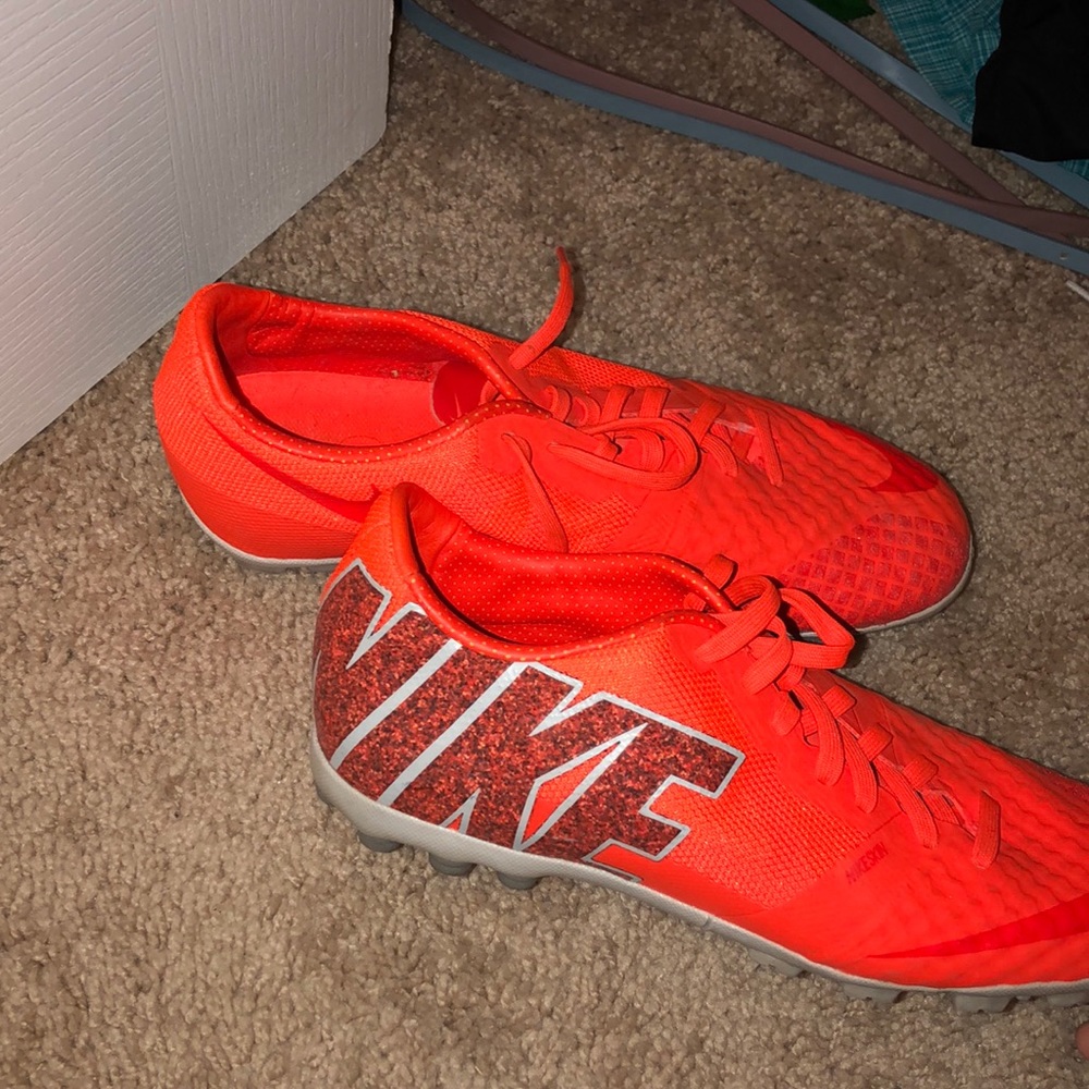 indoor soccer cleats